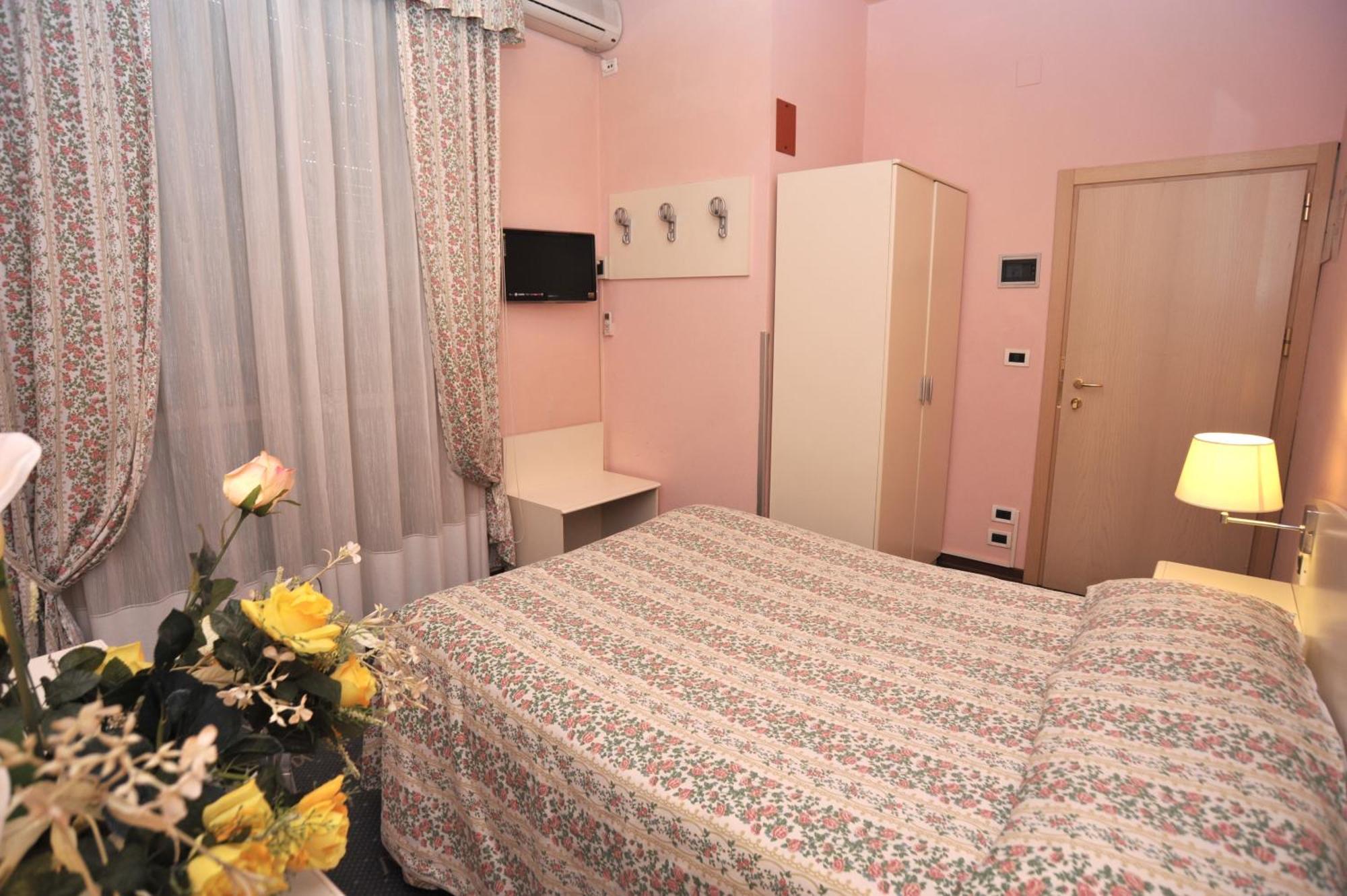 Hotel Massimo D'Azeglio Montecatini Terme Exterior photo